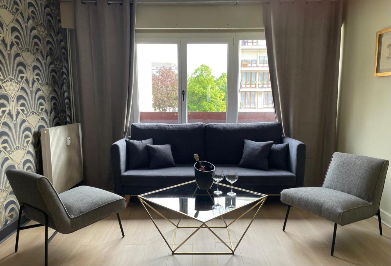 ריימס Appartement De Charme Au Pied De La Basilique Saint Remi מראה חיצוני תמונה